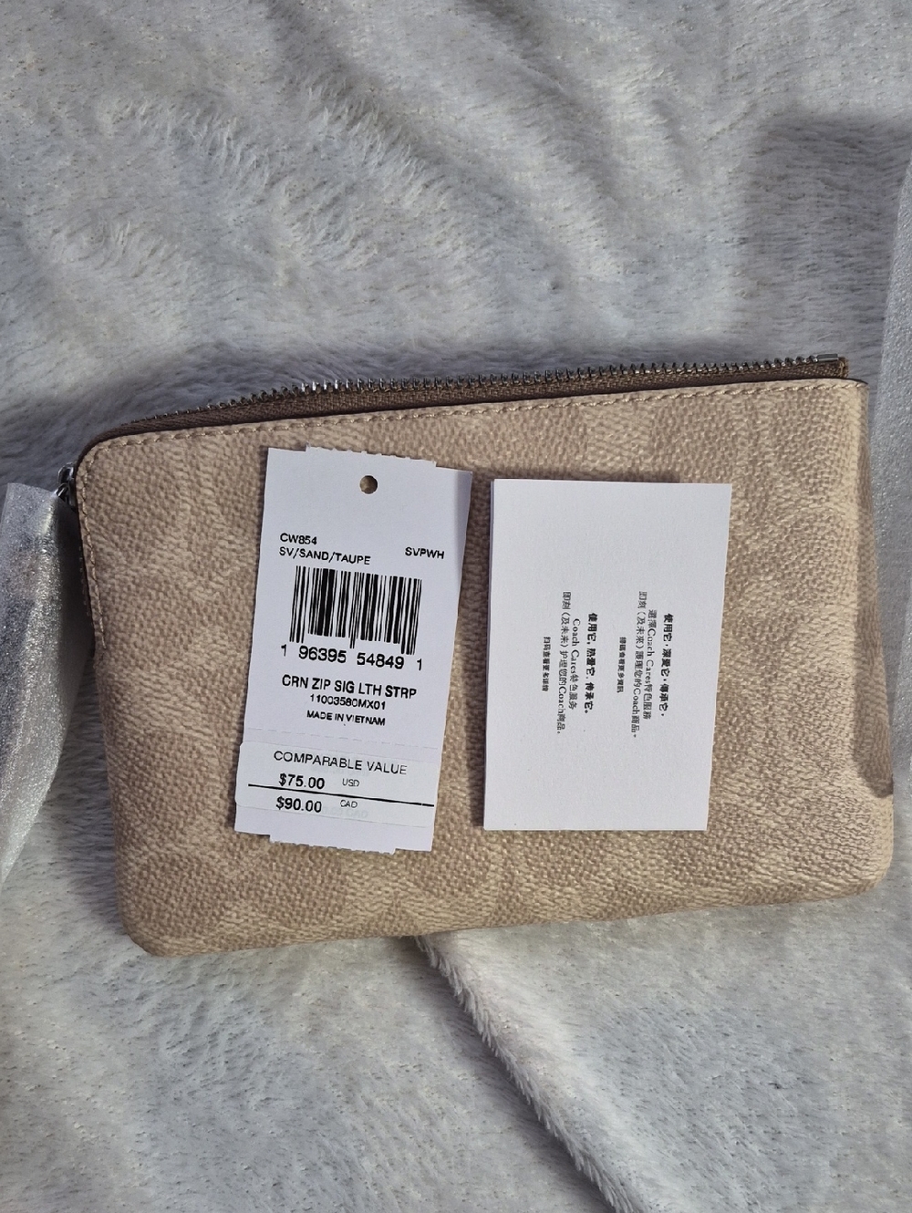 Coach Signature Wristlet NWT - Picture 6 of 9